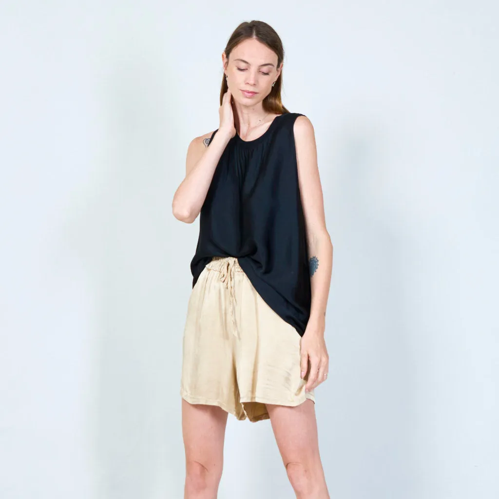 Elegant sleeveless top with relaxed fit wholesale