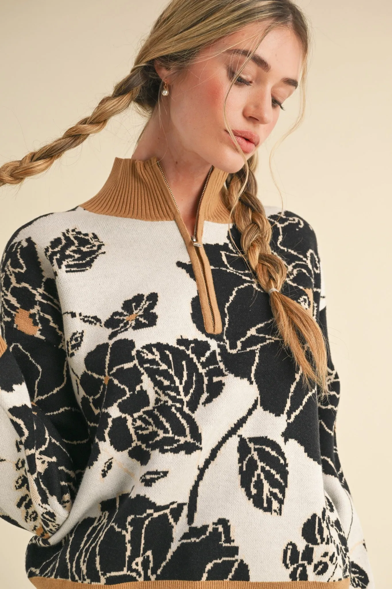 FLORAL 1/2 ZIP SWEATER