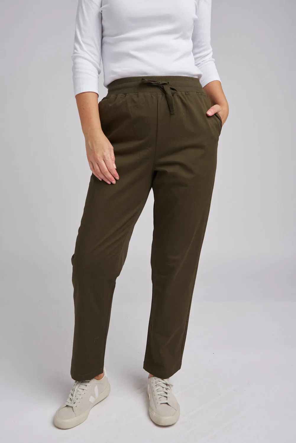 Goondiwindi Cotton - Relaxed Pant Olive | G5229